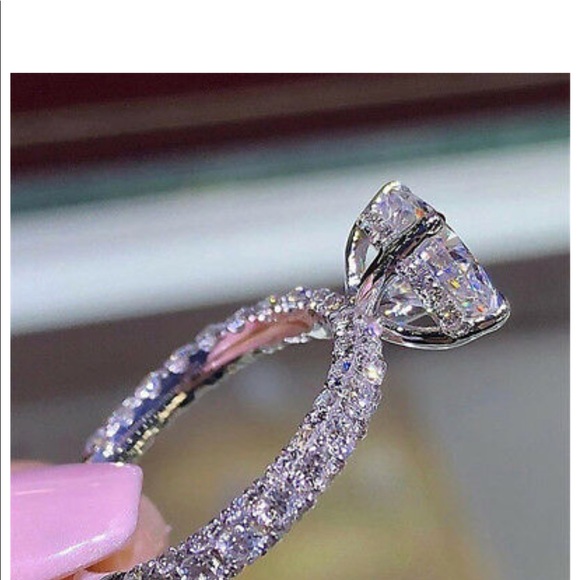 Jewelry - New Elegant 925 Silver Sapphire Ring